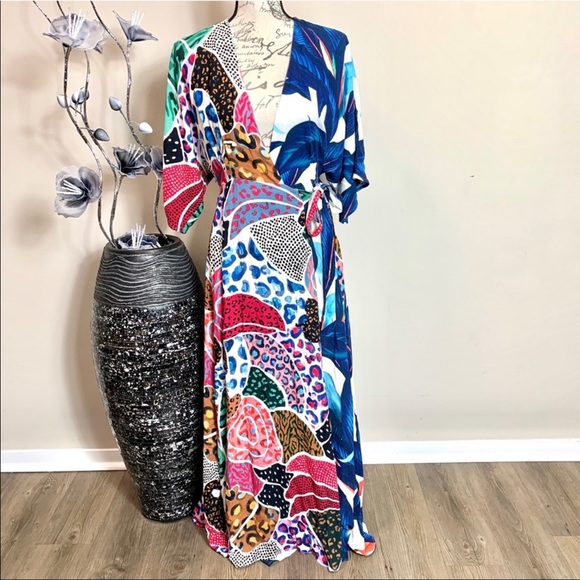 ❗️SOLD❗️RARE Farm Rio Mixed Prints Wrap Maxi Dress - Picture 3 of 11